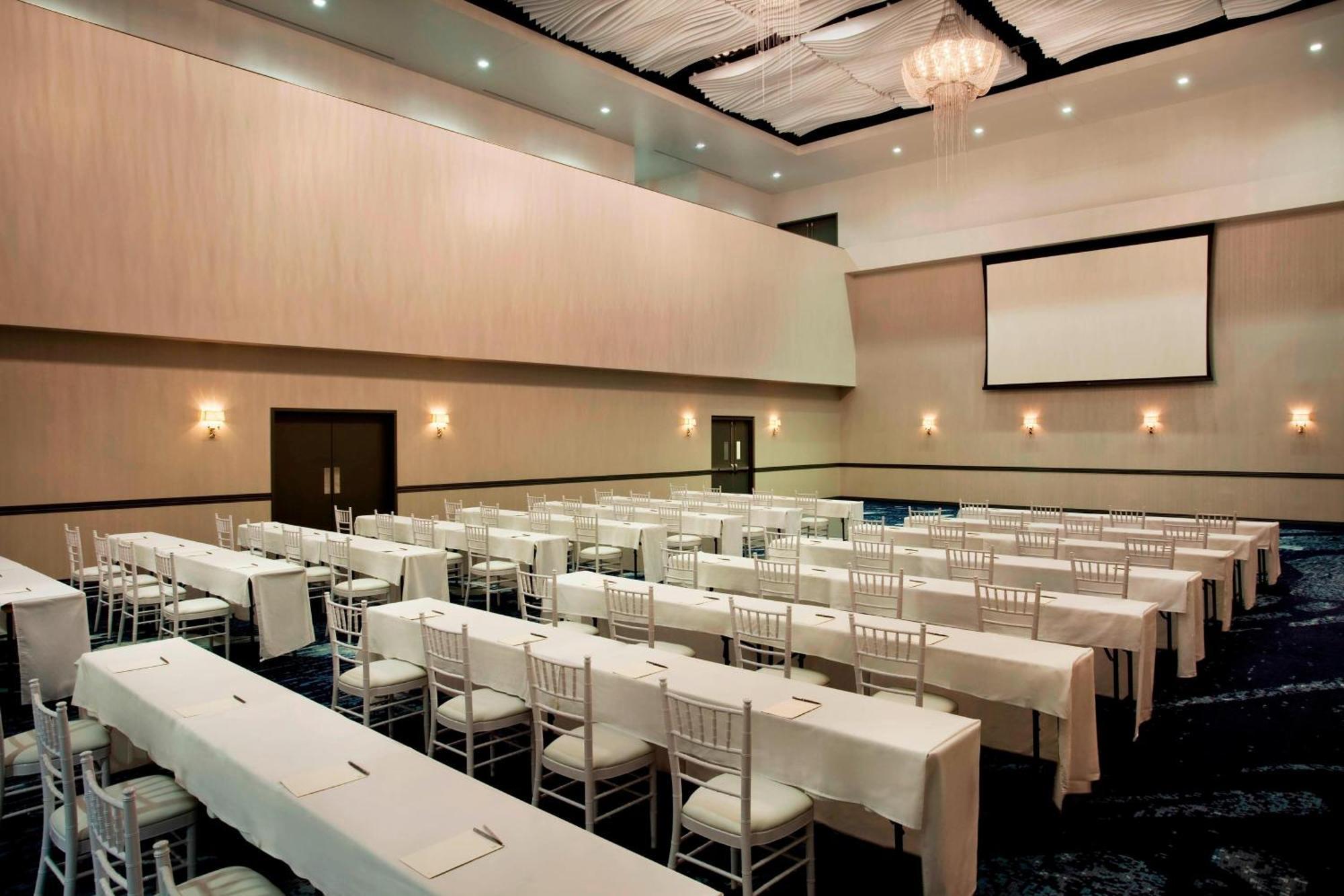 Sheraton Oklahoma City Downtown Hotel Екстер'єр фото